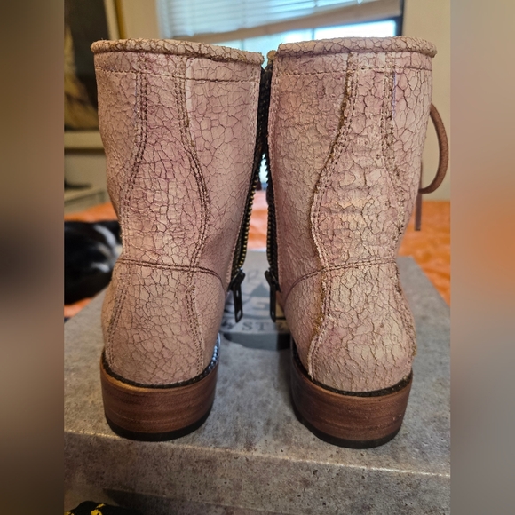 Freebird Manchester Pink Boots - Picture 13 of 16